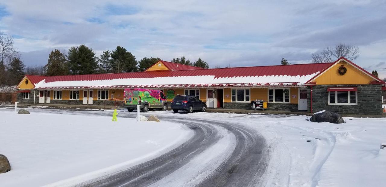 Middlebury Sweets Motel Exterior foto