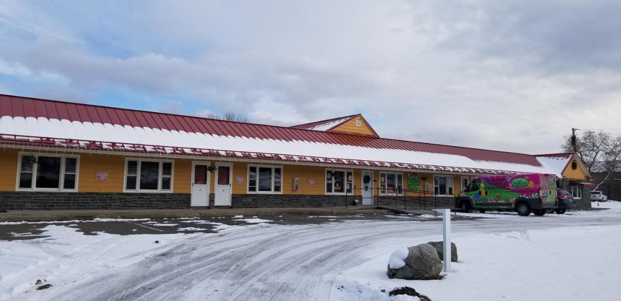 Middlebury Sweets Motel Exterior foto